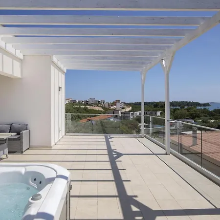 וילה Luna With Jacuzzi, Sauna And Private Pool פומר