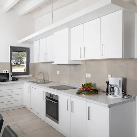 וילה Luna With Jacuzzi, Sauna And Private Pool