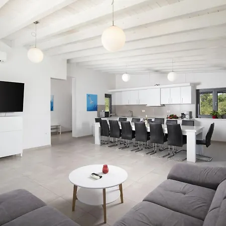 וילה Luna With Jacuzzi, Sauna And Private Pool *