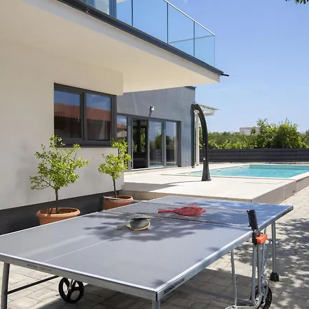 Luna With Jacuzzi, Sauna And Private Pool Pomer