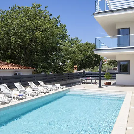 Luna With Jacuzzi, Sauna And Private Pool * Pomer