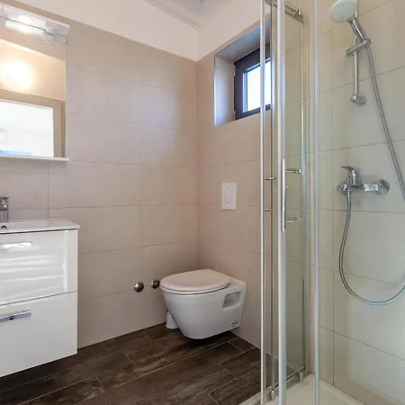 Luna With Jacuzzi, Sauna And Private Pool Pomer