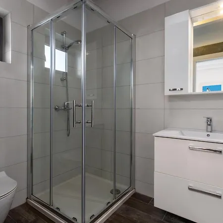 Luna With Jacuzzi, Sauna And Private Pool *