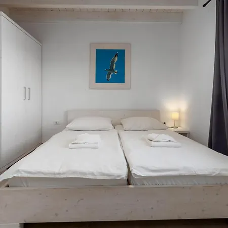 Luna With Jacuzzi, Sauna And Private Pool *