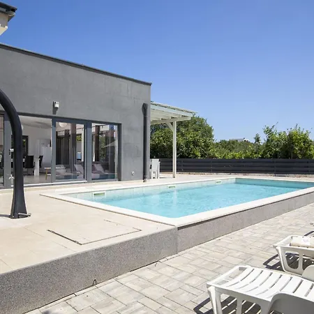 Luna With Jacuzzi, Sauna And Private Pool * Pomer