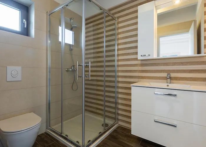 Luna With Jacuzzi, Sauna And Private Pool *