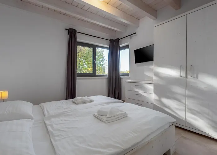 빌라 Luna With Jacuzzi, Sauna And Private Pool 포메르