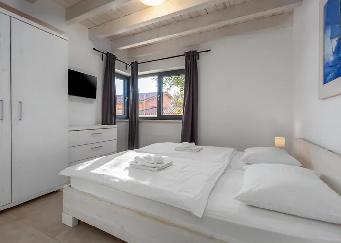 Luna With Jacuzzi, Sauna And Private Pool * 포메르