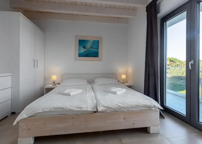 Luna With Jacuzzi, Sauna And Private Pool 빌라 *