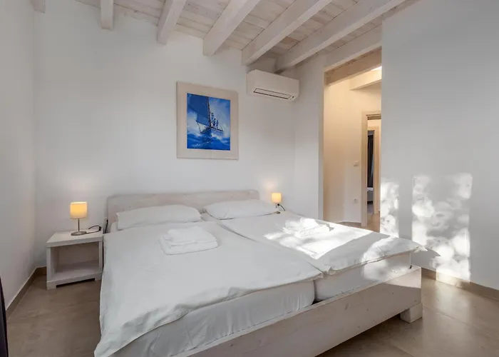 빌라 Luna With Jacuzzi, Sauna And Private Pool *