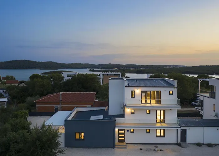 빌라 Luna With Jacuzzi, Sauna And Private Pool