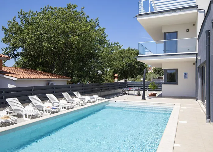 Luna With Jacuzzi, Sauna And Private Pool 빌라